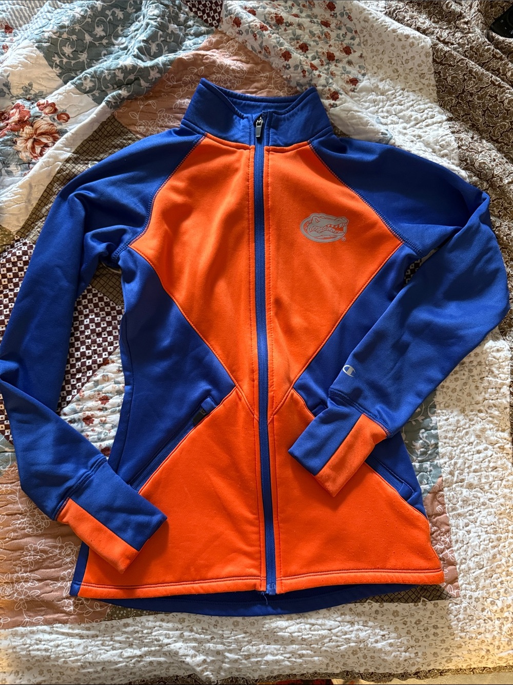 Champions Florida gators women’s athletic jacket size small with thumb holes